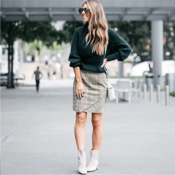 Cabi #3584 Plaid Pastime Faux Wrap Mini Skirt - Picture 1 of 7